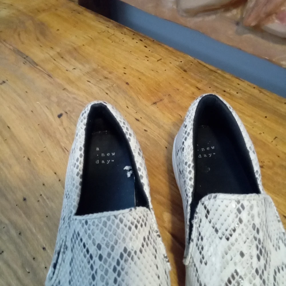 a.new.day Bibi Size 10 Snake Print Faux Leather Slip-On Sneakers - Picture 6 of 16